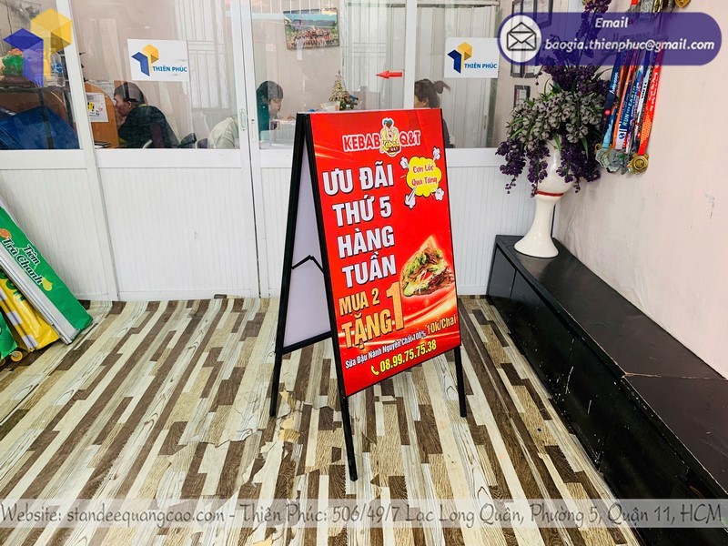 standee quảng cáo chữ A rẻ