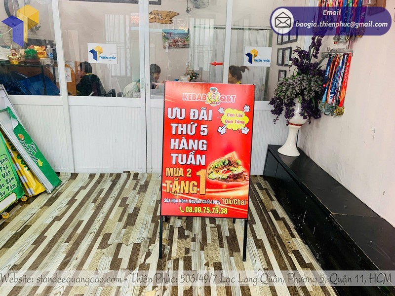 standee quảng cáo chữ A tốt