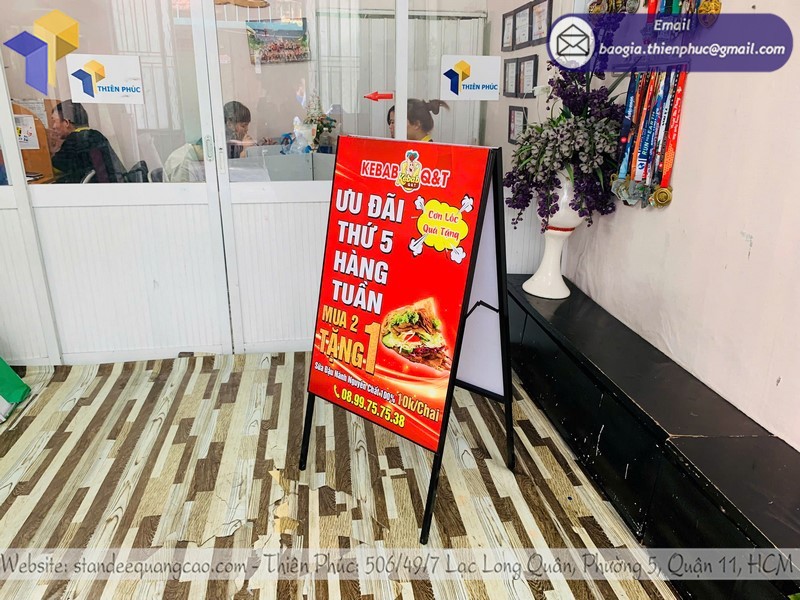 standee quảng cáo chữ A tphcm