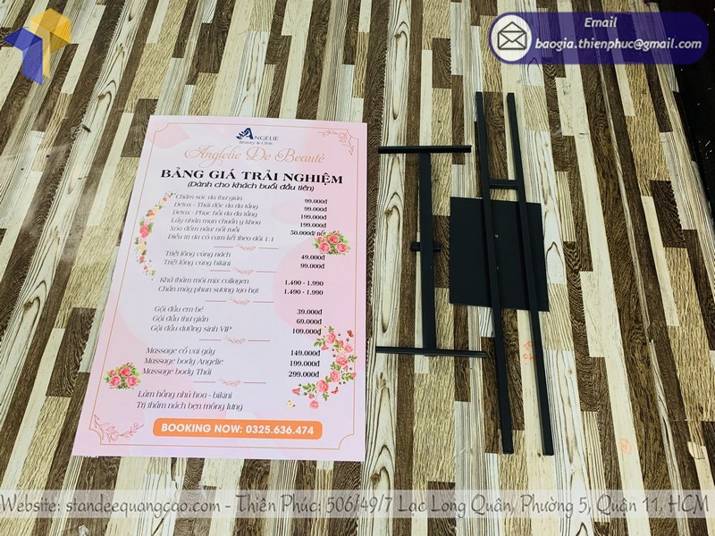 standee quảng cáo chữ H đẹp