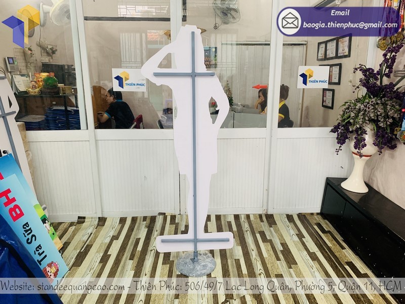 standee tiếp viên hàng không chất lượng