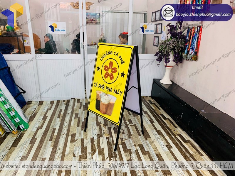 standee xếp chân chữ A uy tín